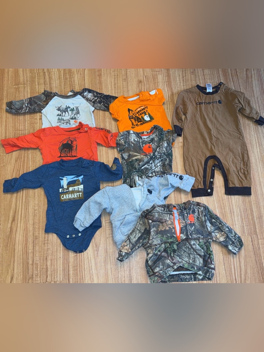 6 month Carhartt Camo/Hunter Bundle Used Very Good Condition